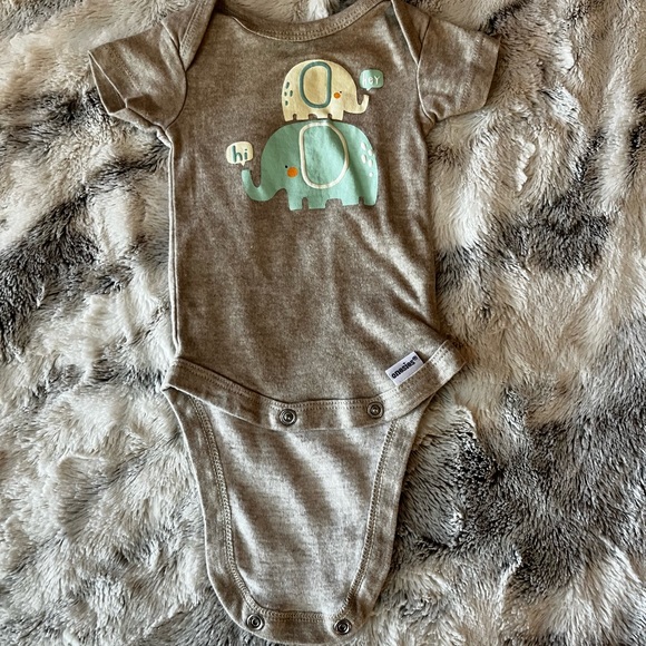 Gerber 5-Pack Onesies (gender neutral) newborn - Picture 4 of 7